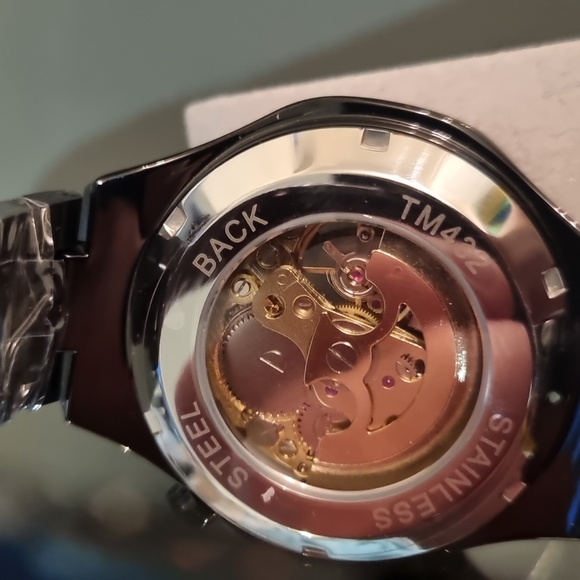 Winner Luxury Men's Mechanical Hand Wind Watch - Picture 3 of 4